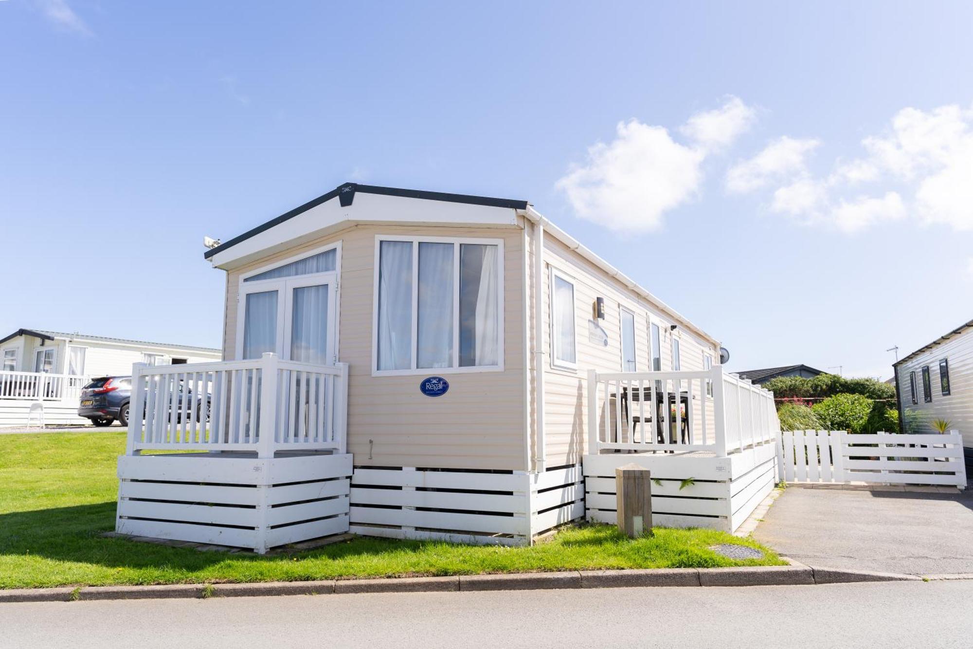 Gimblet Rock Holiday Park Пълхели Екстериор снимка